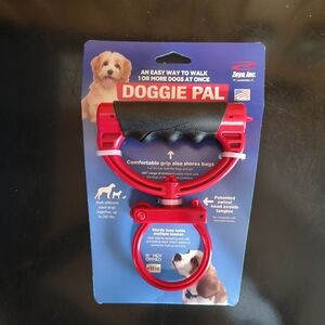 Zoya Doggie Pal Red Multi-Dog Leash Handle